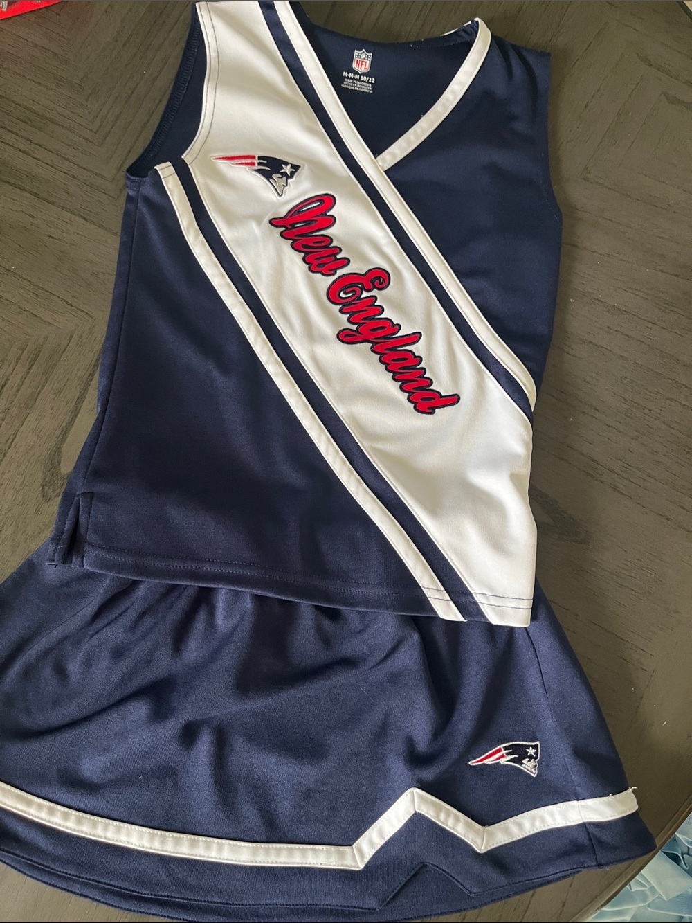 Girls Two piece NFL NEW ENGLAND PATRIOTS CHEERLEADER COSTUME SIZE Med 10-12